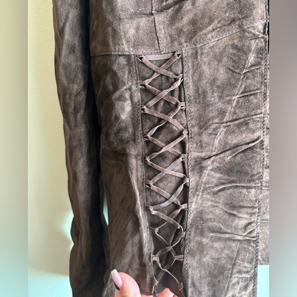 Brown Plunge Bell Sleeve Suede Blouse by São Paulo - Picture 8 of 8